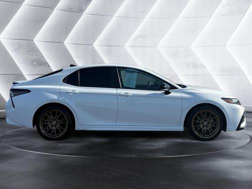 Ice 2024 Toyota Camry SE Nightshade