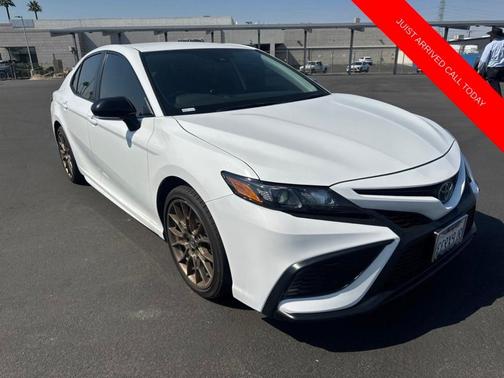 Ice 2024 Toyota Camry SE Nightshade
