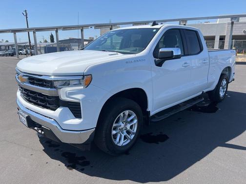 Summit White 2024 Chevrolet Silverado 1500 LT