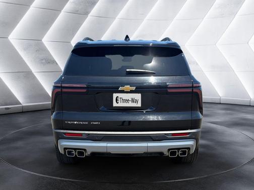 Mosaic Black Metallic 2025 Chevrolet Traverse LT