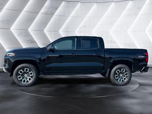Black 2026 Chevrolet Colorado Z71