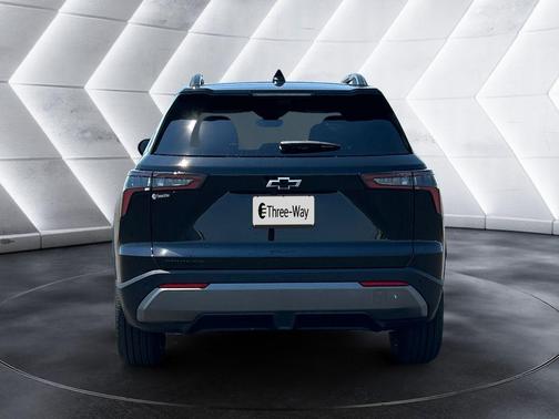 Mosaic Black Metallic 2026 Chevrolet Equinox LT