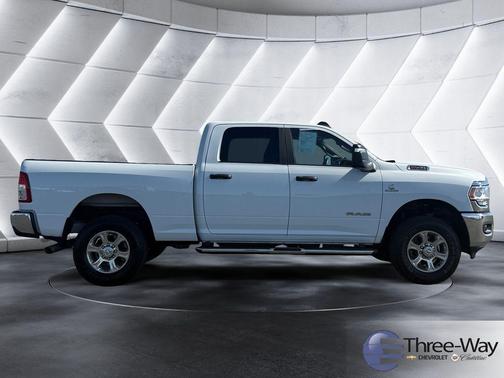 Bright White Clearcoat 2024 RAM 2500 Big Horn