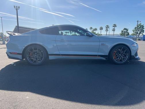 2022 Ford Mustang Mach 1