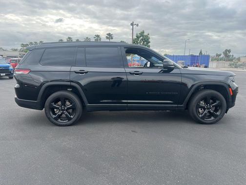 2023 Jeep Grand Cherokee L Laredo