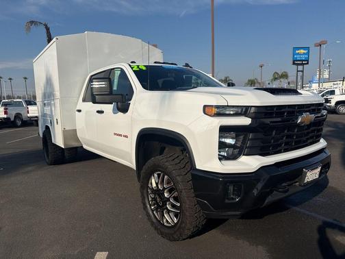 2024 Chevrolet Silverado 3500 LT