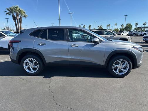 Sterling Gray Metallic 2026 Chevrolet Trax LS