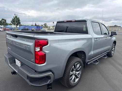 Sterling Gray Metallic 2023 Chevrolet Silverado 1500 LT