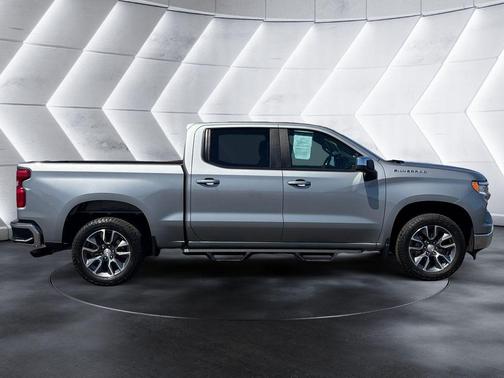 Sterling Gray Metallic 2023 Chevrolet Silverado 1500 LT