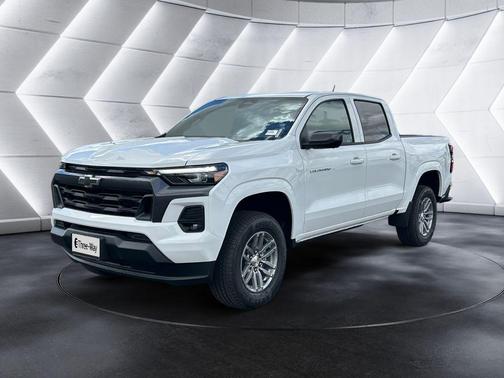 Summit White 2026 Chevrolet Colorado LT