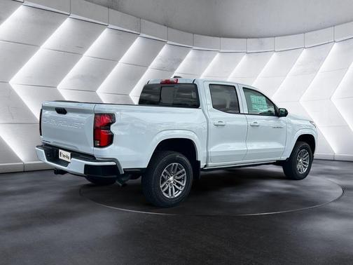 Summit White 2026 Chevrolet Colorado LT