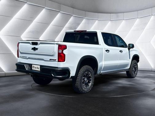 Summit White 2026 Chevrolet Silverado 1500 ZR2