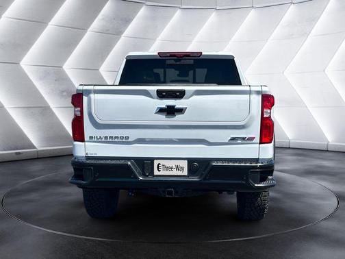 Summit White 2026 Chevrolet Silverado 1500 ZR2