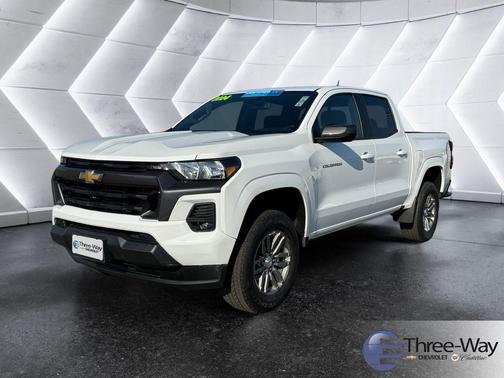 Summit White 2024 Chevrolet Colorado LT