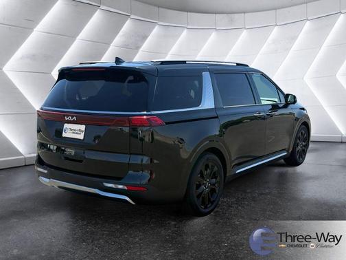 Aurora Black Pearl 2024 Kia Carnival SX Prestige