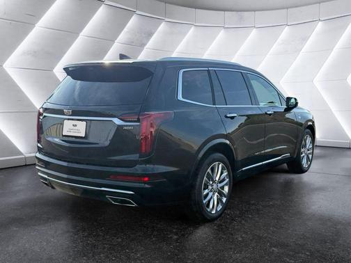 2022 Cadillac XT6 Premium Luxury FWD