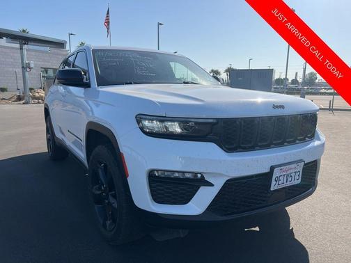 Bright White Clearcoat 2023 Jeep Grand Cherokee Limited