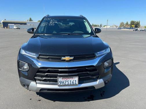 Mosaic Black Metallic 2023 Chevrolet Trailblazer LT