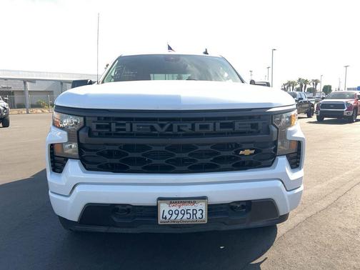 Summit White 2022 Chevrolet Silverado 1500 Custom