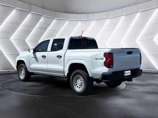 Summit White 2026 Chevrolet Colorado WT