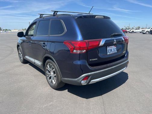2016 Mitsubishi Outlander SE