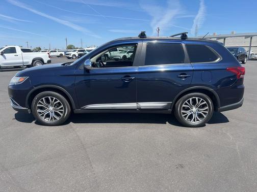 2016 Mitsubishi Outlander SE