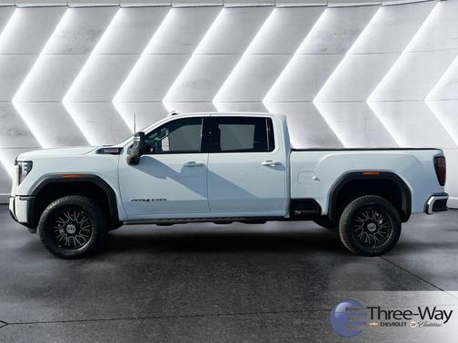 Summit White 2025 GMC Sierra 2500 AT4