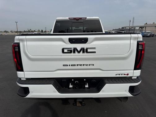 2025 GMC Sierra 2500 AT4
