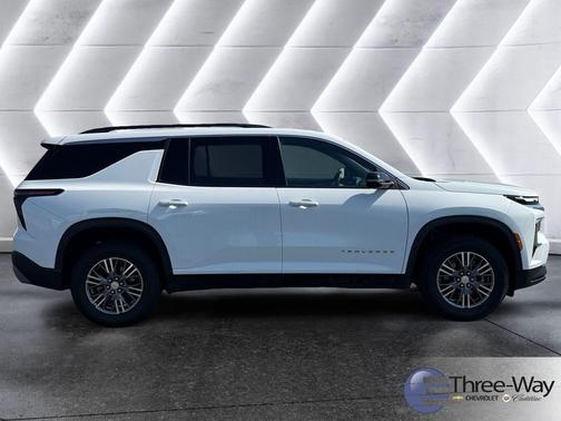 2024 Chevrolet Traverse LT