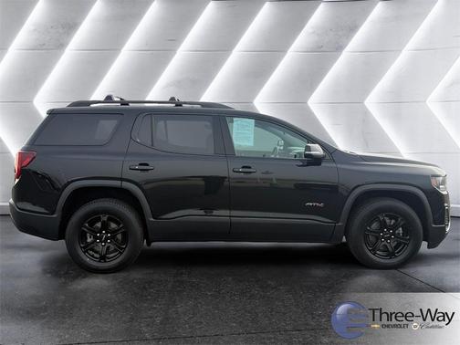 2023 GMC Acadia AT4