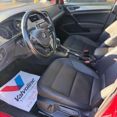 2015 Volkswagen Golf Auto TSI SE