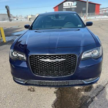 2017 Chrysler 300 Limited