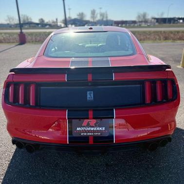 2016 Ford Shelby GT350 Base