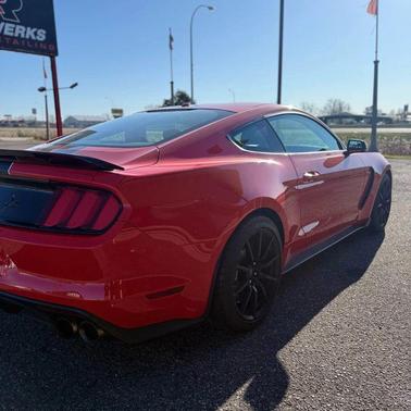 2016 Ford Shelby GT350 Base