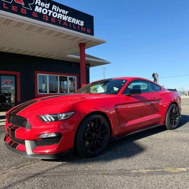 2016 Ford Shelby GT350 Base