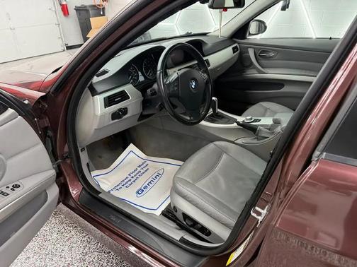 2006 BMW 325 325xi Wagon 4D