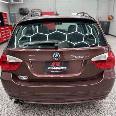 2006 BMW 325 325xi Wagon 4D