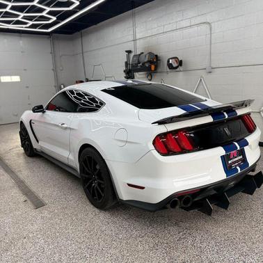 2017 Ford Shelby GT350 Base