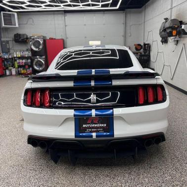 2017 Ford Shelby GT350 Base