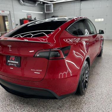 2022 Tesla Model Y Performance Dual Motor All-Wheel Drive