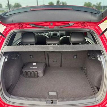 2016 Volkswagen Golf R 4-Door w/DCC & Navigation