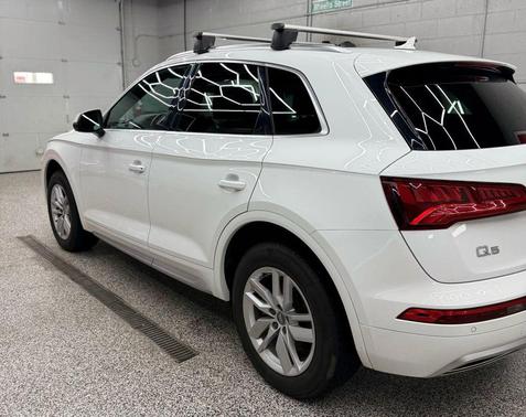 2020 Audi Q5 45 Titanium Premium