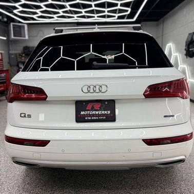 2020 Audi Q5 45 Titanium Premium