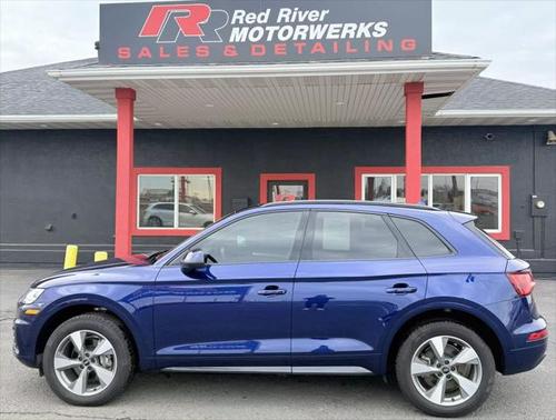 2020 Audi Q5 45 Titanium Premium