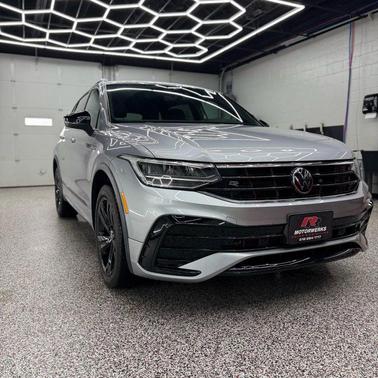 2023 Volkswagen Tiguan 2.0T SE R-Line Black 4MOTION