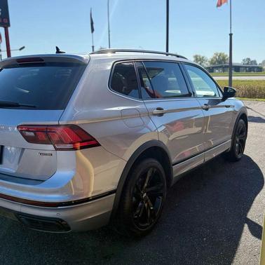 2023 Volkswagen Tiguan 2.0T SE R-Line Black 4MOTION