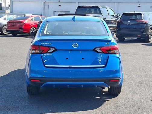 Electric Blue Metallic 2021 Nissan Versa 1.6 SR