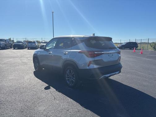 2023 Kia Seltos LX