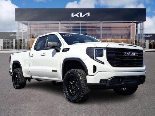 2023 GMC Sierra 1500 Elevation