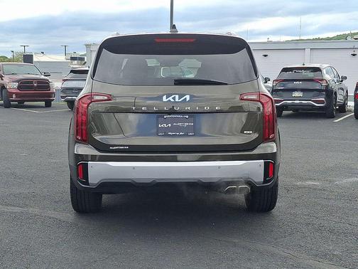 Dark Moss 2023 Kia Telluride S
